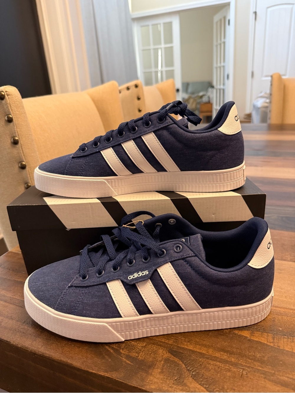 adidas Daily 3.0 Men's Low Top Lace-Up Canvas Sneaker Blue/White IE5680